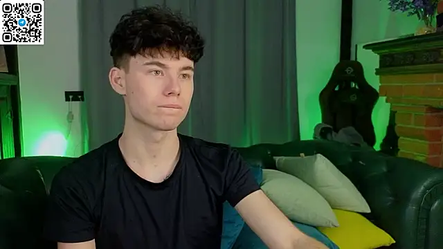 Cute Mike online show from March 2026 08:00:01 PM