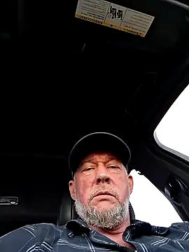 Snapshot of moonbeam37 chatting on February 2026 09:27:01 PM moonbeam37 online show from February 2026 09:27:01 PM