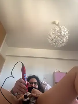 luciamaria01 online show from October 2025 10:15:01 AM