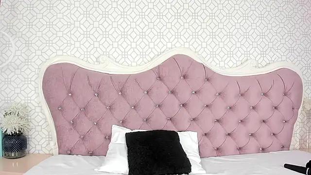 MarcelaCortes online show from April 2026 09:48:02 PM