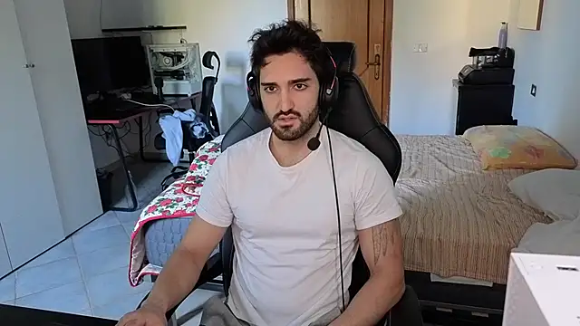 Al3xox02 online show from February 2026 10:22:02 AM