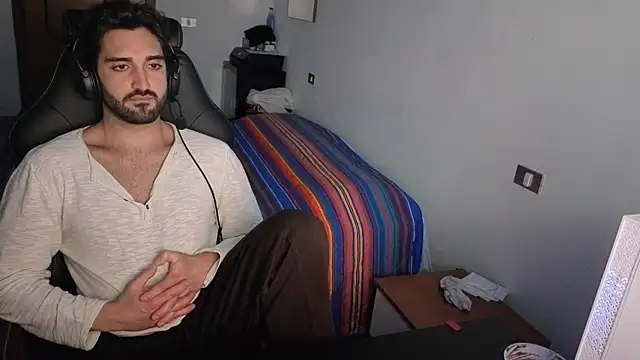 Al3xox02 online show from March 2026 09:58:02 PM