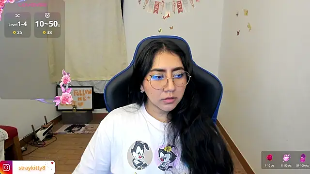 LoveLyy- online show from March 2026 04:45:02 PM