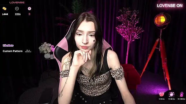 Snapshot of Trix_Void chatting on February 2026 11:26:02 AM Trix Void online show from February 2026 11:26:02 AM