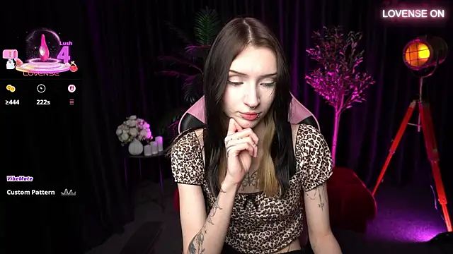 Snapshot of Trix_Void chatting on February 2026 11:52:01 AM Trix Void online show from February 2026 11:52:01 AM