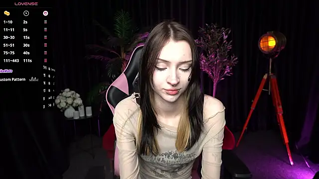 Snapshot of Trix_Void chatting on March 2026 10:44:01 AM Trix Void online show from March 2026 10:44:01 AM