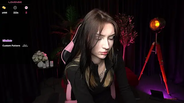 Snapshot of Trix_Void chatting on March 2026 10:32:01 AM Trix Void online show from March 2026 10:32:01 AM