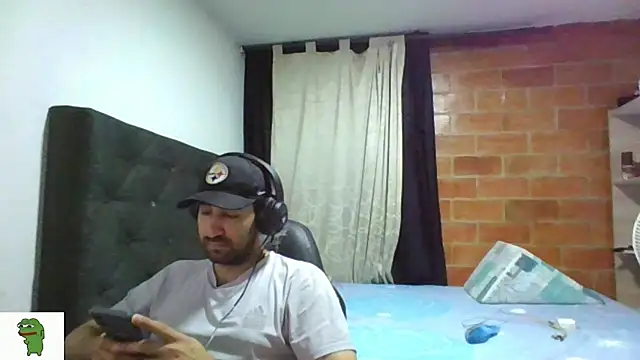 Snapshot of coolfriki chatting on June 2026 06:08:02 AM coolfriki online show from June 2026 06:08:02 AM