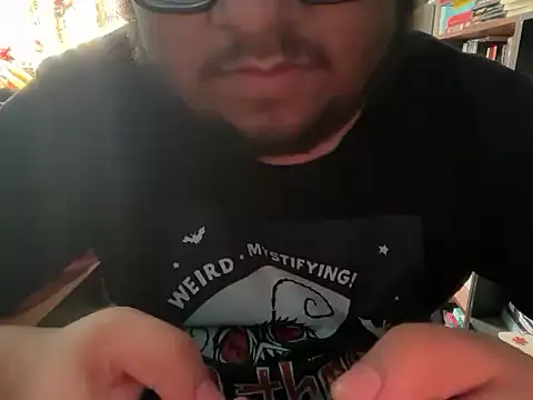 Snapshot of LeonHot8502 chatting on April 2026 07:37:02 PM LeonHot8502 online show from April 2026 07:37:02 PM