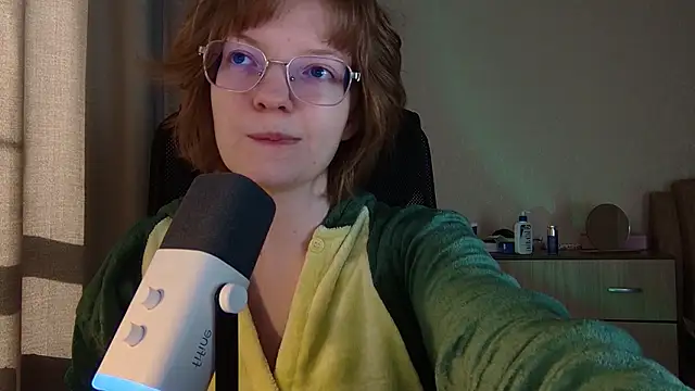 emymayy online show from March 2026 12:52:01 PM
