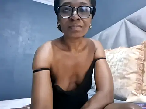 Snapshot of NaughtyCouga chatting on May 2026 05:01:02 AM NaughtyCouga online show from May 2026 05:01:02 AM