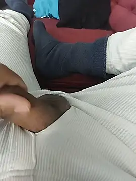 Merlin2310 online show from April 2026 01:09:02 PM