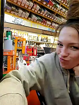 Snapshot of Cassaroll333 chatting on February 2026 04:49:01 PM Cassaroll333 online show from February 2026 04:49:01 PM