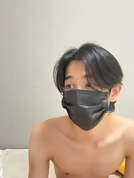 Snapshot of RAITO_ST chatting on May 2026 06:59:01 PM RAITO ST online show from May 2026 06:59:01 PM