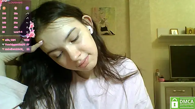 Snapshot of CeyaLier chatting on June 2026 10:23:02 PM CeyaLier online show from June 2026 10:23:02 PM