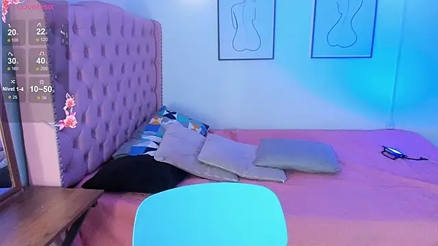 Laaura-Velez online show from March 2026 01:58:01 PM