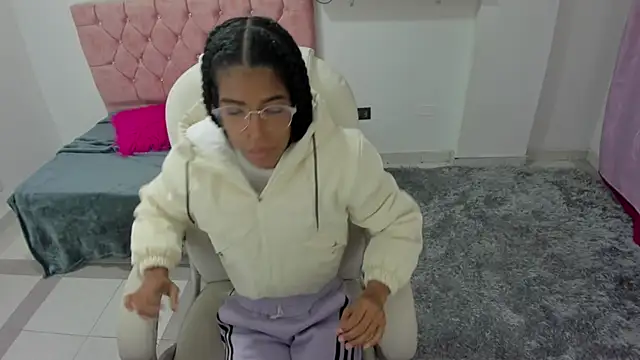 thianahorny online show from January 2026 11:12:01 AM