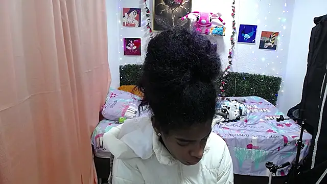 thianahorny online show from April 2026 12:42:01 PM