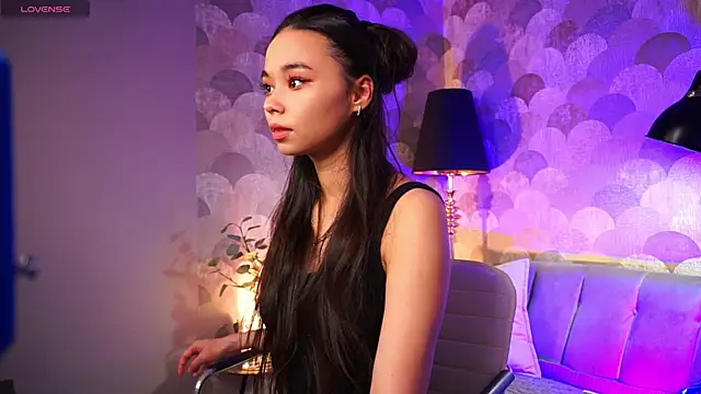 i am eva online show from October 2025 02:16:01 PM