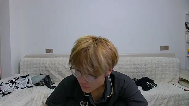 Snapshot of KK-cuteboy chatting on February 2026 11:13:01 AM KK-cuteboy online show from February 2026 11:13:01 AM