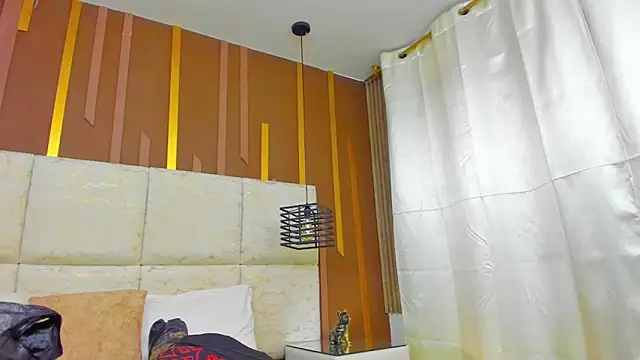 AmbarGills online show from April 2026 12:54:02 PM