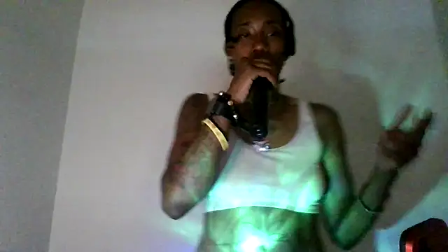 dezzidavill online show from June 2026 07:00:02 PM