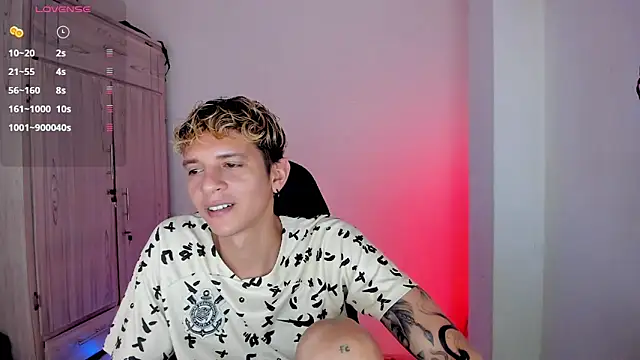 tylernova online show from April 2026 04:28:01 AM