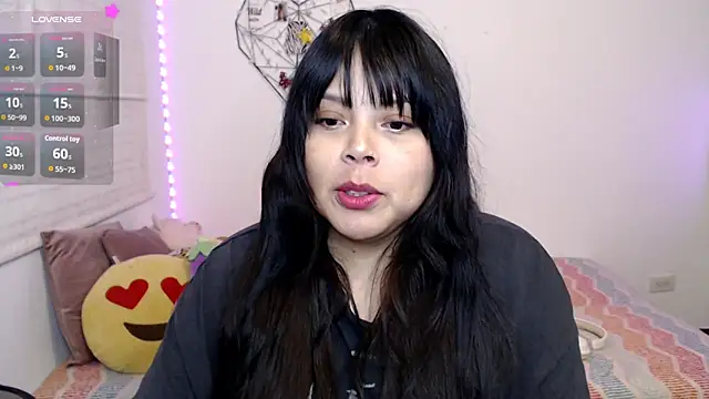 Snapshot of EllieMoonX chatting on June 2026 11:54:01 PM EllieMoonX online show from June 2026 11:54:01 PM
