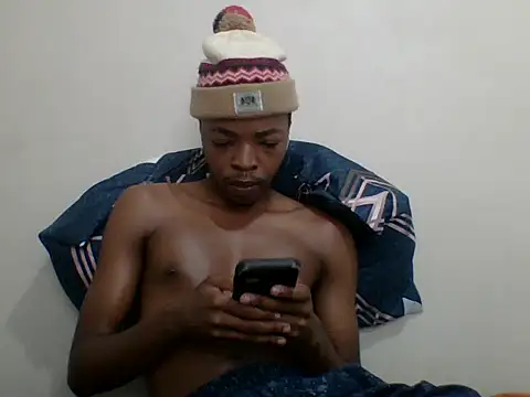 Snapshot of thesloucher chatting on March 2026 04:57:02 AM thesloucher online show from March 2026 04:57:02 AM