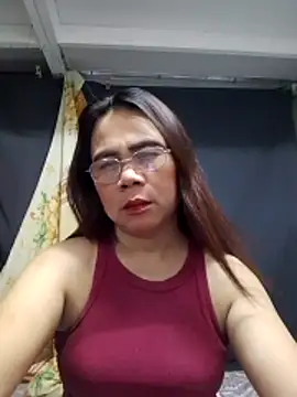 Snapshot of erma_joy chatting on April 2026 12:13:02 AM erma joy online show from April 2026 12:13:02 AM