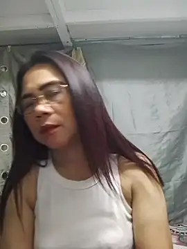 Snapshot of erma_joy chatting on April 2026 09:02:02 PM erma joy online show from April 2026 09:02:02 PM