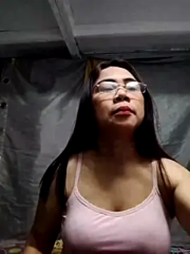 Snapshot of erma_joy chatting on April 2026 08:47:01 PM erma joy online show from April 2026 08:47:01 PM