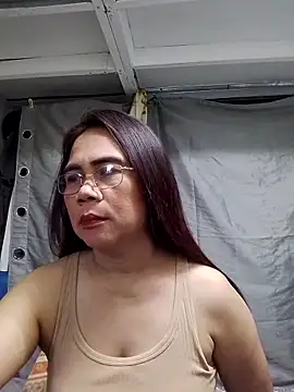 Snapshot of erma_joy chatting on May 2026 01:10:02 AM erma joy online show from May 2026 01:10:02 AM