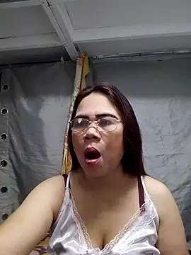 Snapshot of erma_joy chatting on May 2026 09:56:02 PM erma joy online show from May 2026 09:56:02 PM