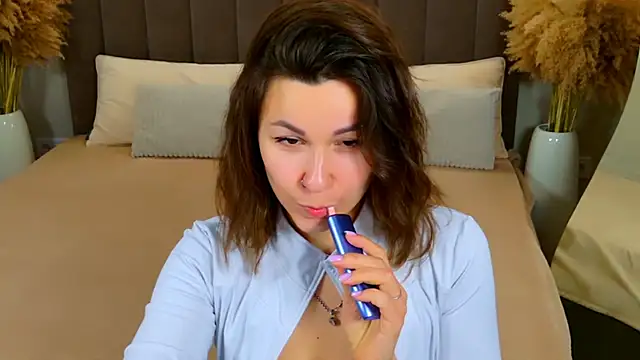 EdenSolis online show from April 2026 07:03:01 AM