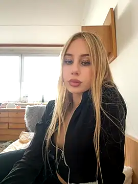 JudithCarly online show from November 2025 01:12:02 PM