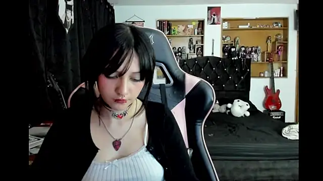 Maki Zein  online show from March 2026 01:12:01 AM