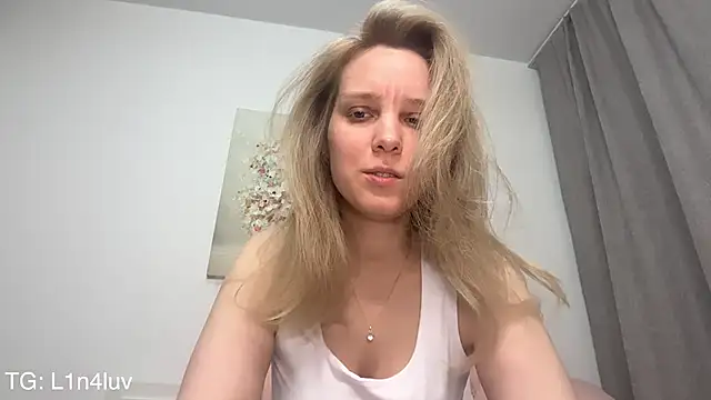 AIicaparkerc online show from April 2026 06:21:01 PM