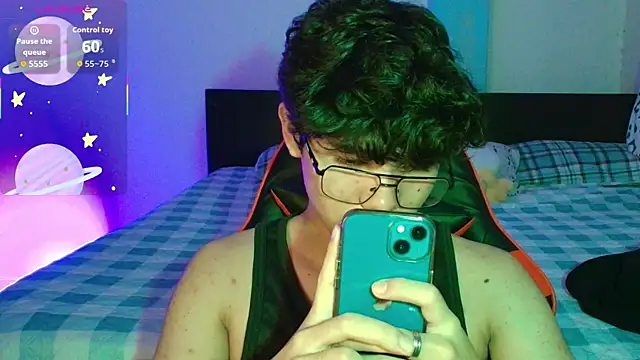 Snapshot of Im_Camii chatting on October 2025 10:37:01 PM Im Camii online show from October 2025 10:37:01 PM