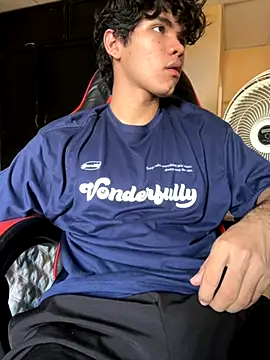 Snapshot of Im_Camii chatting on November 2025 06:17:01 PM Im Camii online show from November 2025 06:17:01 PM