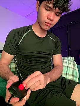 Snapshot of Im_Camii chatting on December 2025 06:03:02 PM Im Camii online show from December 2025 06:03:02 PM