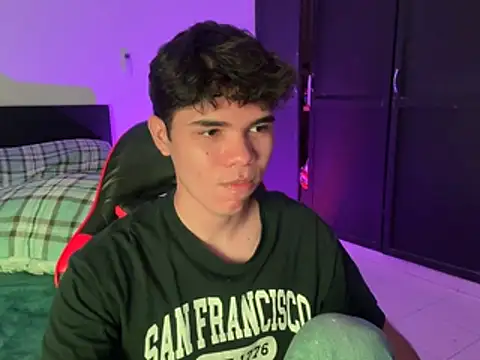 Snapshot of Im_Camii chatting on April 2026 04:34:02 PM Im Camii online show from April 2026 04:34:02 PM