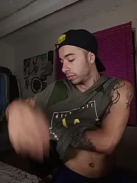 Snapshot of saenzjhonny chatting on October 2025 08:25:01 AM saenzjhonny online show from October 2025 08:25:01 AM