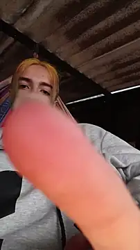 Snapshot of saenzjhonny chatting on October 2025 10:11:01 PM saenzjhonny online show from October 2025 10:11:01 PM