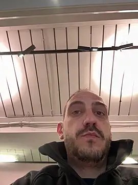 AlexGogo23 online show from April 2026 11:08:01 AM