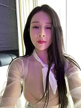 yiyi 3523 online show from June 2026 12:59:01 PM