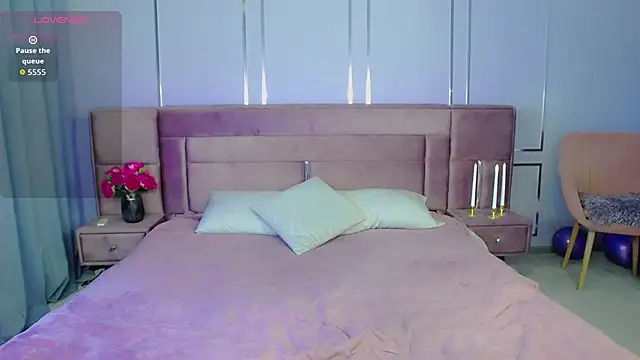 EvaBilss online show from March 2026 08:03:01 PM