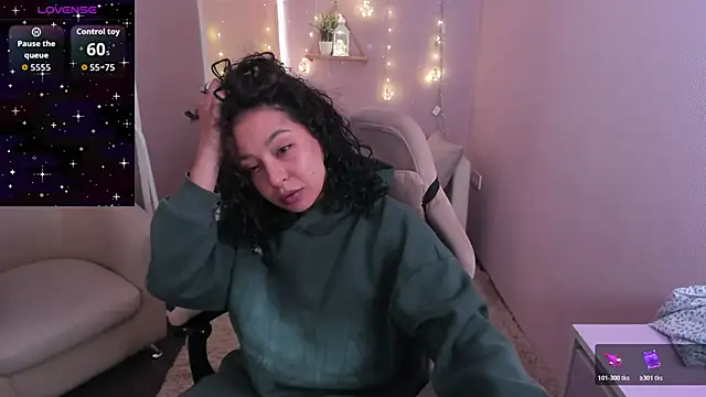 Aisha Goldstein online show from March 2026 05:47:02 AM