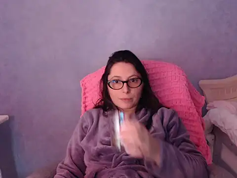 LuckyLisa23 online show from April 2026 10:37:02 PM