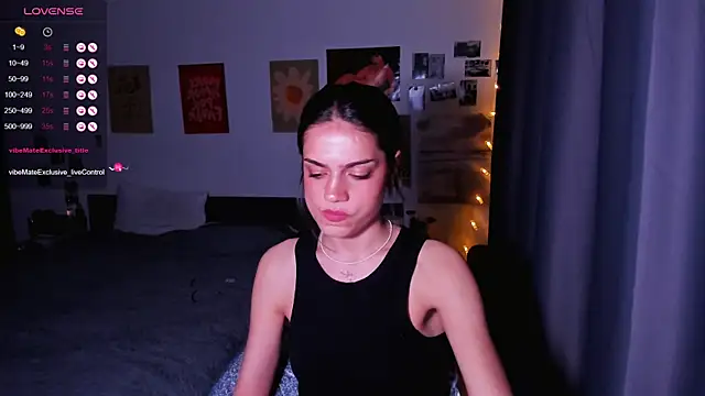 nightfloatt online show from May 2026 09:20:02 PM